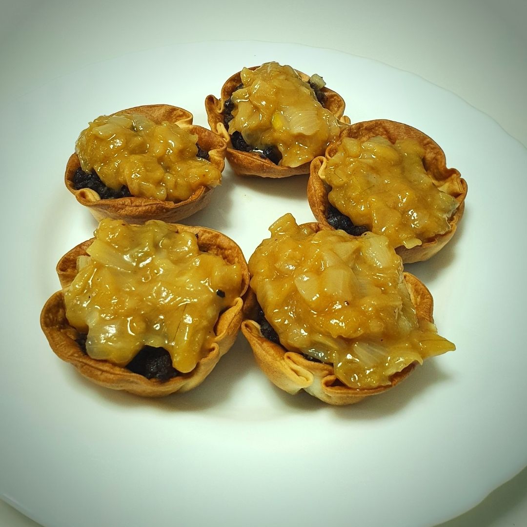 Tartaletas de Morcilla, Manzana y Cebolla Caramelizada - Recetas Piratas